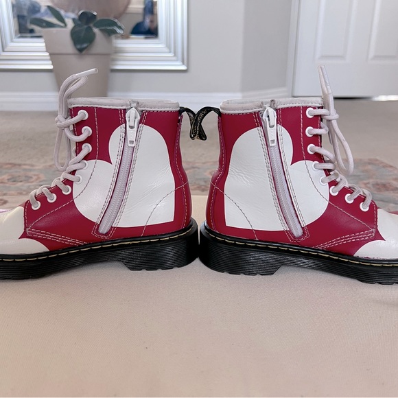 Special edition Dr marten’s delaney hearts in great condition! Worn twice - Picture 5 of 7